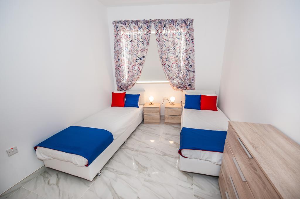 The Waves Holiday Apartment Marsaxlokk Exteriör bild